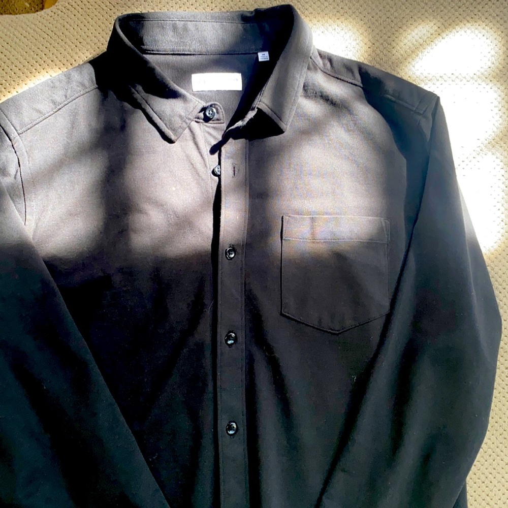 7 Diamonds 4 way stretch men’s black button up size medium like new